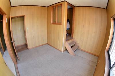 旧宅2階増築部洋室。