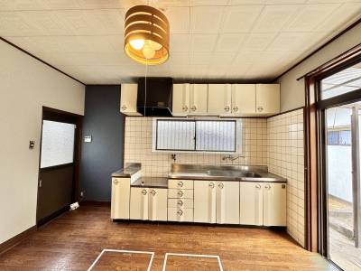 キッチン。リフォーム済み。