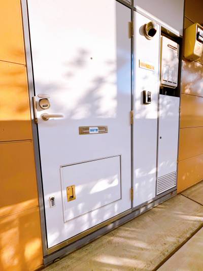 宅配ボックス付きで便利です！