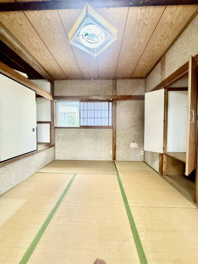 2階和室。全室収納付き