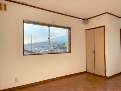 ２Fの洋室１です。吊り下げスピーカー付き！立体サウンド！