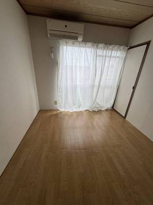 参考写真。203のお部屋は和室になります。収納も有り。