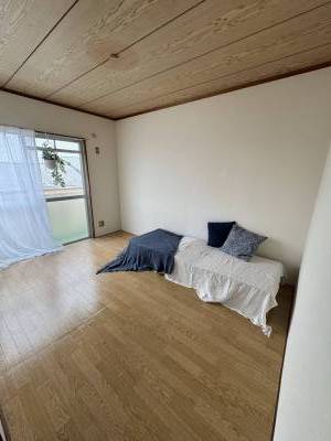 参考写真。203のお部屋は和室になります。収納も有り。