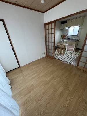 参考写真。203のお部屋は和室になります。収納も有り。