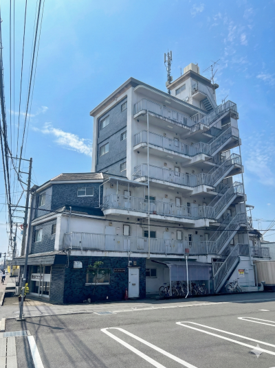 駅・商業施設にアクセス良好な6階建マンション