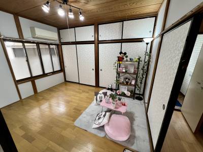 間取り図左上のお部屋です。ふすまがアクセントとなってます