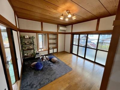 窓が広くて、明るいですよー