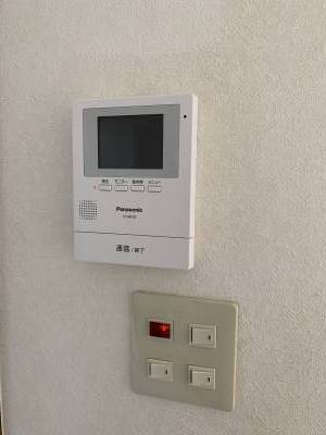 アーバンハウス生田１号館２０８号室
エアコン新品です！