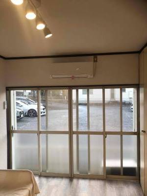 IKEAのおしゃれな照明、設置済み。