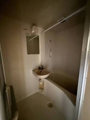 バストイレは別です