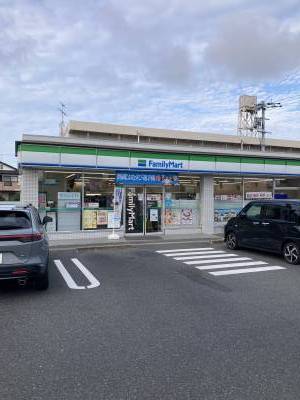 コンビニまで徒歩3分