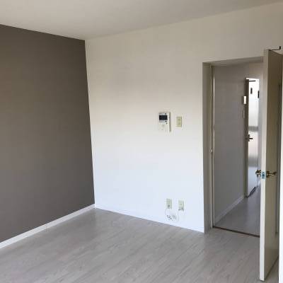 床はホワイト色になります。