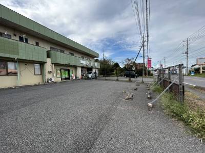 広い駐車場