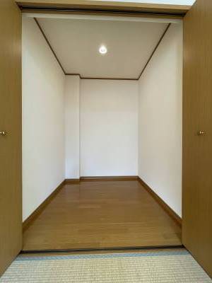 和室ウォークインクローゼット
かな〜り広いです！