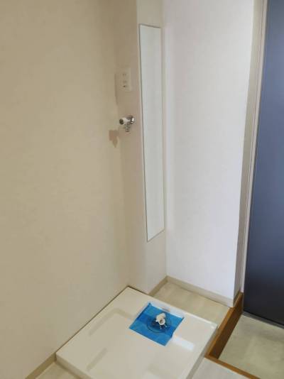 洗濯機置き場と姿見