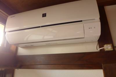エアコン２台付です。