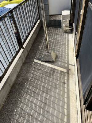 ベランダ〜物干し金具、壁面あり〜