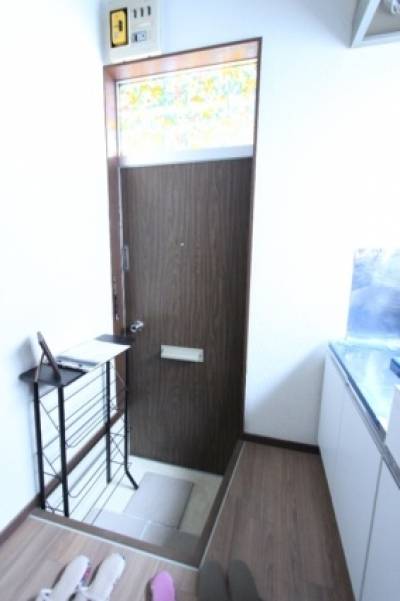 玄関には新品シューズラック！