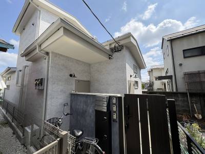 オートロック入って奥は自転車置けます