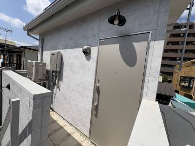 外廊下はモラルのある範囲で使用ください。