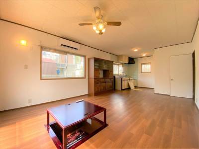 広々LDKです！収納掘りごたつ、シーリングファン付！