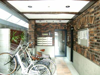 自転車置き場は、屋内で安全