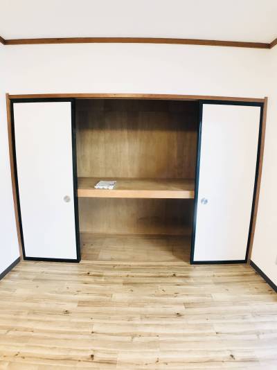 中で寝れちゃうくらいの大型収納でお部屋すっきり♪