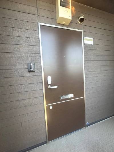 シックな雰囲気のある玄関