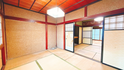 1階の居室。入ってすぐの部屋です