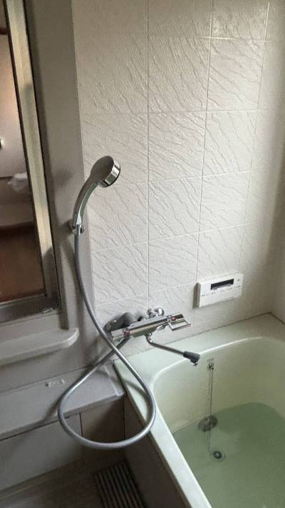 追い焚き機能付きの浴室
シャワーヘッドを新調しました。