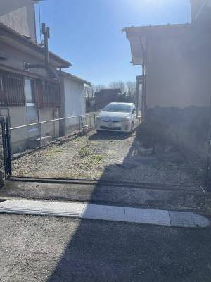 駐車場も2台置けます♪