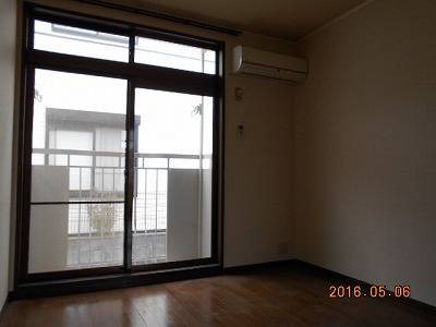 フローリングの室内です