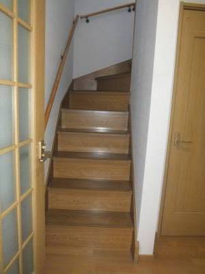 手すり付き階段