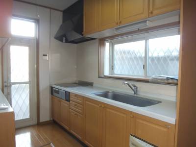 システムキッチン　IHコンロ
キッチン5畳