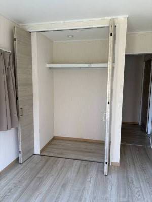 洋室にあるクローゼットです