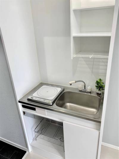 キッチン。ハンドル水栓、排水カゴを交換（2022年）