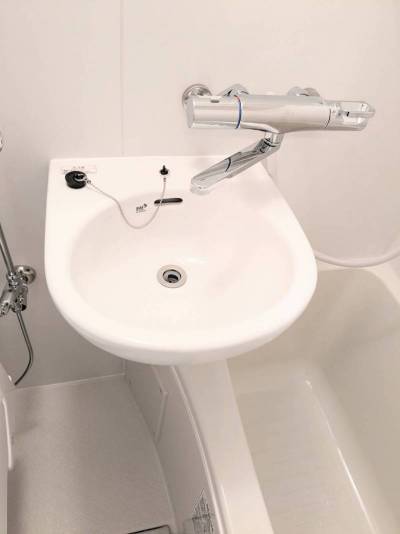 サーモ水栓の洗面台です。