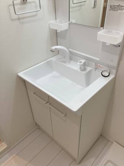 独立洗面台です！もちろん、シャンプードレッサーです！