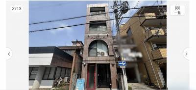 レトロな外観がおしゃれな４階建てのマンション☆