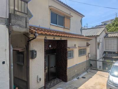 総床面積約80㎡の4LDKの戸建て賃貸です! 総床面積約80㎡の4LDKの戸建て賃貸です!