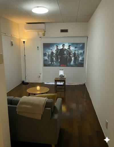 Netflixなど映像アプリ内蔵プロジェクター設置。