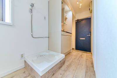 室内に洗濯機が置けます！