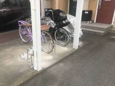 強風でも倒れることがありません。