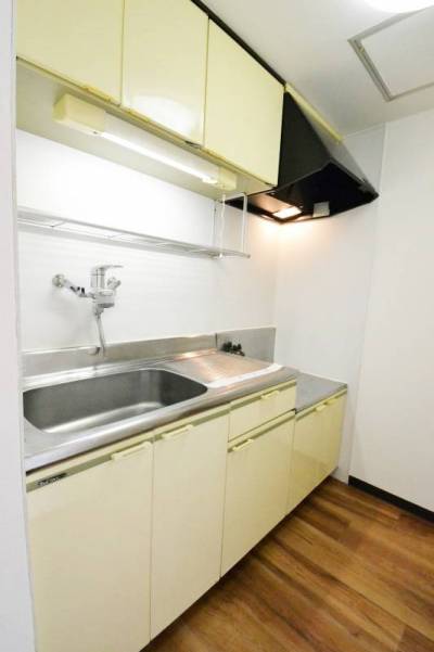 キッチンはダイニングキッチンからは見えないのも嬉しい