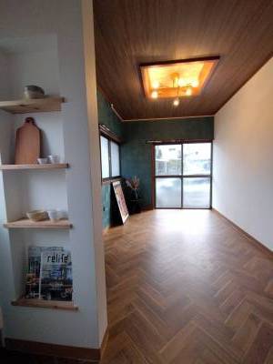 ニッチはお好みのインテリアで飾ってください。