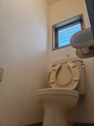 トイレも窓付き
明るい!