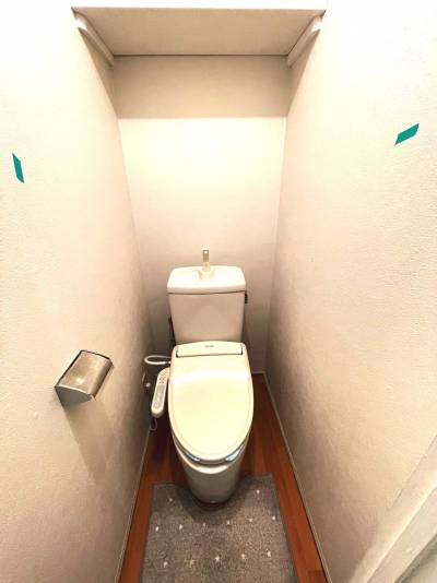トイレもウォシュレット完備です