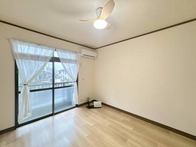 これから室内のご紹介です♪