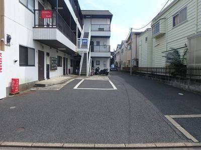 駐車場1台空きあります！