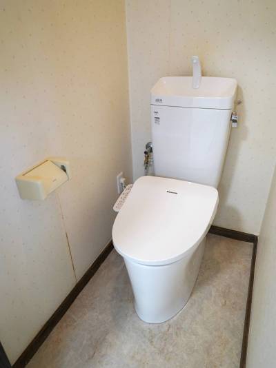 温水洗浄便座付きです。